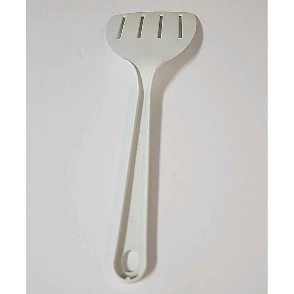 Vintage Tailor Made Nylon Wide 4 In Slotted Spatula White Turner Flipper USA
